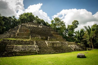Lamanai, Belize 'deki Maya harabeleri
