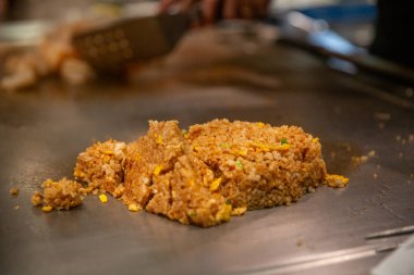 Japon Biftek Evi 'nde kızarmış pirinç.