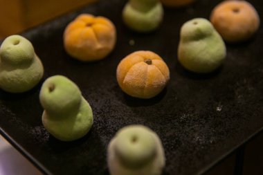 Japon muhtelif Mochi kahvaltı büfesinde.