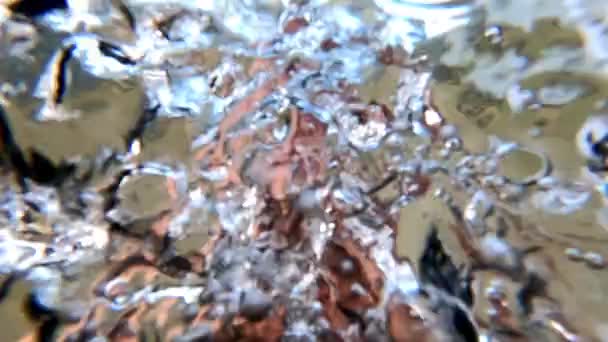 Hombre Lava Cara Lavabo Perspectiva Única Tomada Bajo Agua Cuenco — Vídeo de stock