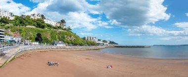 06-10-24. Torquay, Devon, uk. Torquay in Devon panoramik görüntü Torre Abbey Sands . 
