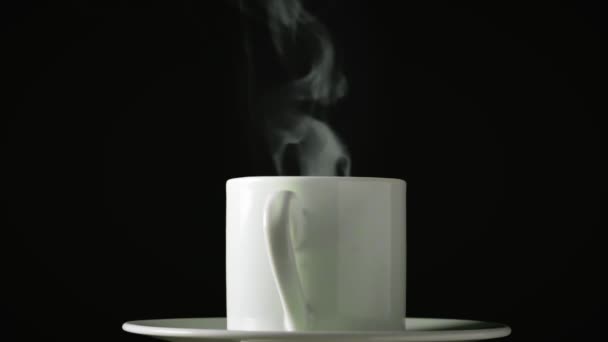 Une Tasse Café Turc Chaud Sur Fond Noir — Video