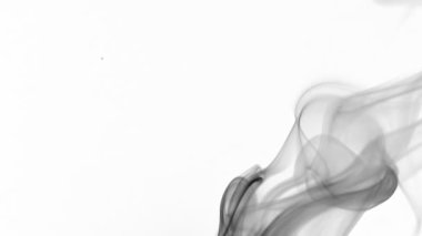 Kara Arkaplanda Duman Hareketi. Siyah Beyaz