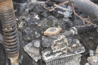 Yanan Motorsikletten Kalan Yanık Parçalar