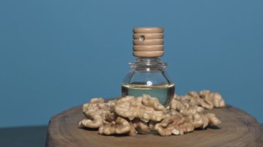 Ceviz ve Ceviz Yağı Şişede