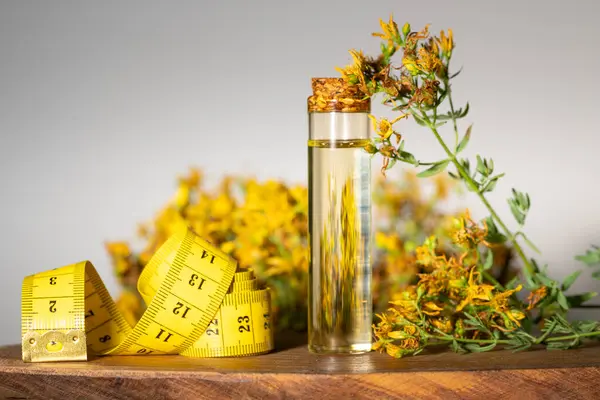 Hypericum - St. John 's wort bitkileri, ya ya ya infzyon iesi.