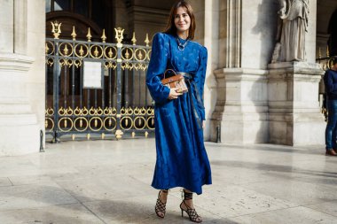 STELLA McCARTNEY Şovu 'nun dışında, Paris Moda Haftası' nda Kadın Giyim / Yaz 2020.