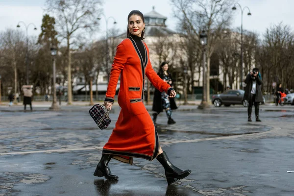 Camila Coelho Vista Fuori Dalla Sfilata Chanel Durante Paris Fashion Foto Stock Royalty Free
