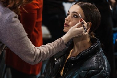 KYIV, UKRAINE - Şubat 03, 2022: Sahne Arkası Ukrayna Moda Haftası 2022-2023