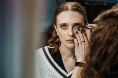 KYIV, UKRAINE - Şubat 03, 2022: Kulis Ukrayna Moda Haftası Kış 2022-2023