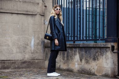 PARIS, FRANCE - Mart 03, 2019: Veronika Heilbrunner Paris Moda Haftası Kadın Giyim / Kış 2019 / 2020 'de VALENTINO gösterisinden önce görüldü