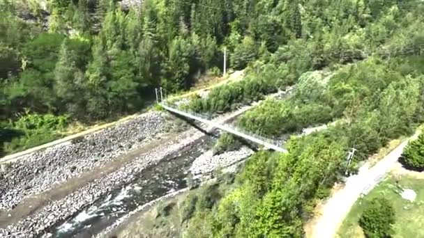 Vaujany Himalayan Πεζογέφυρα Από Drone — Αρχείο Βίντεο