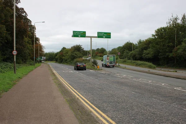 Leicester, Leicestershire, İngiltere, 1 Ekim 2023, Red Hill Yolu A563 kavşağı Kızıl Tepe kavşağına çıkıyor.