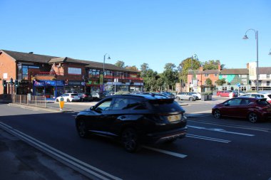 Loughborough, Leicestershire, İngiltere, 15 Ekim 2023, Southfield Bulvarı 'ndaki halka açık park ve dükkanlar