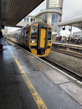 Wolverhampton, Batı Midlands, İngiltere 2 Şubat 2024, Wolverhampton Tren İstasyonu gün ortası alındı.