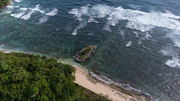 Watu Leter Beach icon from above seen from a distance