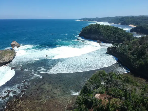 Güney Malang, Doğu Java, Endonezya 'daki Ngliyep Sahili Havalimanı