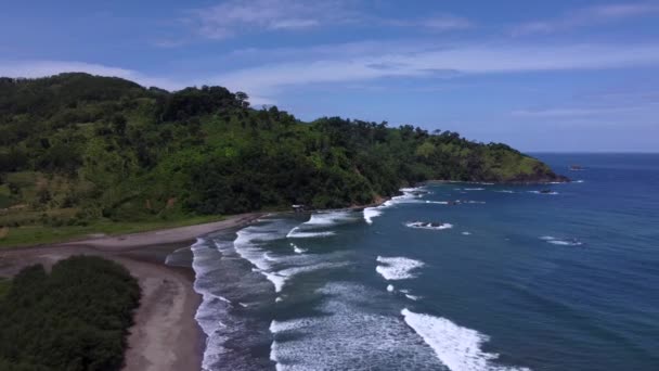 Αεροφωτογραφία Του Pantai Jolosutro Ανατολική Ιάβα Ινδονησία Μεγάλα Κύματα Λόφοι — Αρχείο Βίντεο