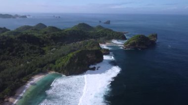 Batu Bengkung Sahili 'nden hava görüntüsü Malang, Doğu Java, Endonezya' da yer almaktadır.