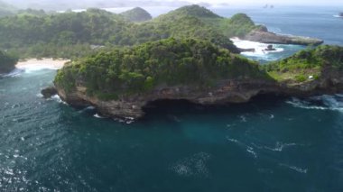 Batu Bengkung Sahili 'nden hava görüntüsü Malang, Doğu Java, Endonezya' da yer almaktadır.