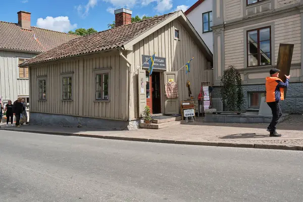 stock image Impressions from the wooden town of Hjo at Lake Vaettern in Skaraborg Sweden on a sunny summer day