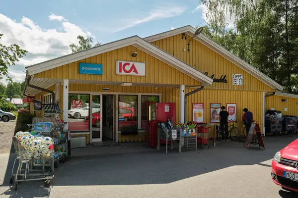 stock image Impressions from the wooden town of Hjo at Lake Vaettern in Skaraborg Sweden on a sunny summer day