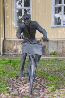 Güneşli bir yaz gününde İsveç 'in Skaraborg kentindeki Vaenern Gölü' ndeki Mariestad kasabasından izlenimler