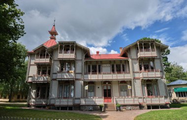 Impressions from the wooden town of Hjo, located at Sweden's second largest lake, the Vaettern, in the province of Skaraborg