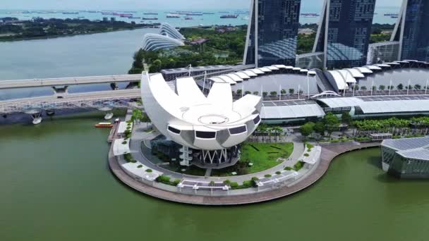 Nagranie Lotu Drona Muzeum Artscience Marina Bay Singapur — Wideo stockowe
