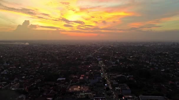 Video Aereo Della Città Pekanbaru Durante Tramonto Capitale Della Provincia — Video Stock