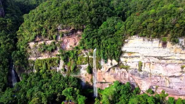 Воздушное Видео Водопада Долине Харау Популярном Туристическом Месте Горами Рисовыми — стоковое видео
