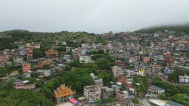 Jiufen eski sokağının 4K görüntülerinde Tayvan 'da birçok konut var. Tayvan 'ın kuzey kıyısındaki 