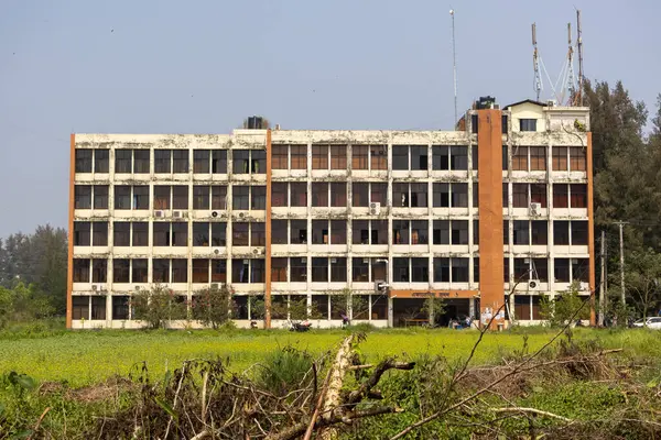 Noakhali Bilim ve Teknoloji Üniversitesi (NSTU) akademik binası. Sahil şeridinde bir devlet üniversitesi. Bangladeş 'in Noakhali ilçesinde, 4 Mart 2024