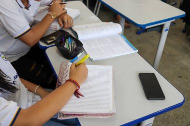 Sınıfta faaliyet gösteren öğrenci..