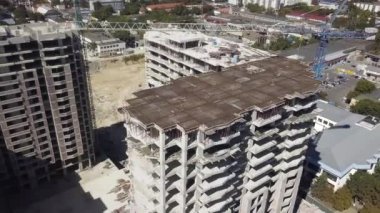 Yukarıdan Gelişmekte olan Konut Kompleksinin İlerlemesini Yakalamak