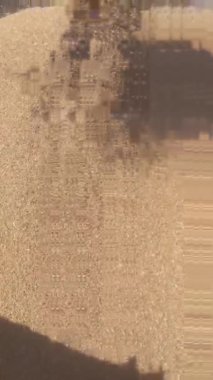 Kumda bir kum yığını