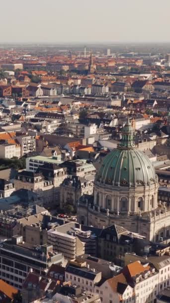 哥本哈根的空中景观 垂直录像 — 图库视频影像