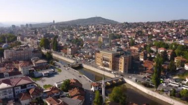 Saraybosna şehir merkezinin havadan görünüşü Bosna-Hersek 'in başkenti