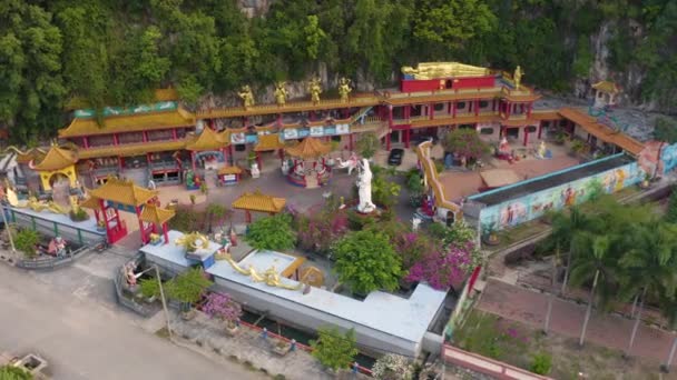 Aerial View Ling Sen Tong Temple Ipoh — Stock Video