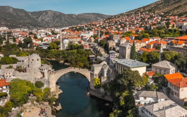 Mostar 'ın havadan görünüşü ve cazibesi