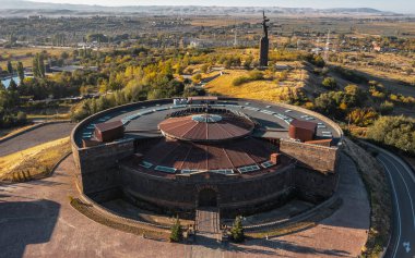 Gyumri 'deki Kara Kale' nin havadan görünüşü Sev Berd olarak da bilinir.