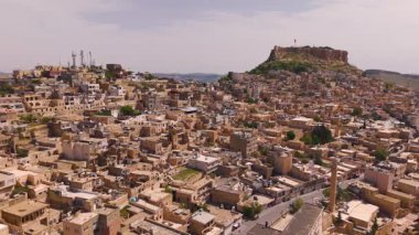 Türkiye 'nin güneydoğusundaki antik Mardin kentinin panoramik hava manzarası