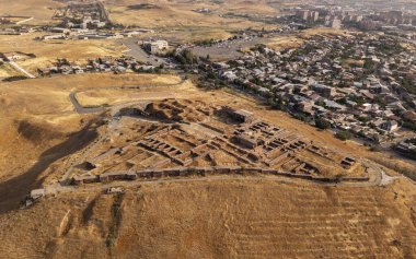 Erivan 'daki Erebuni Kalesi' nin havadan görünüşü