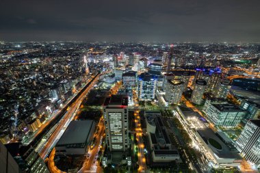 Tokyo, Japonya 'nın gece manzarası.