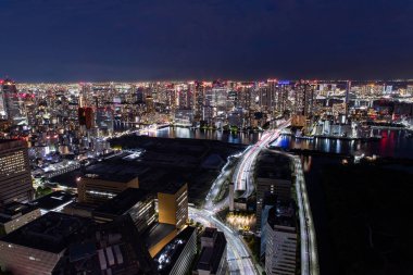 Tokyo, Japonya 'nın gece manzarası.