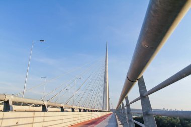 Belgrad şehrinde köprü