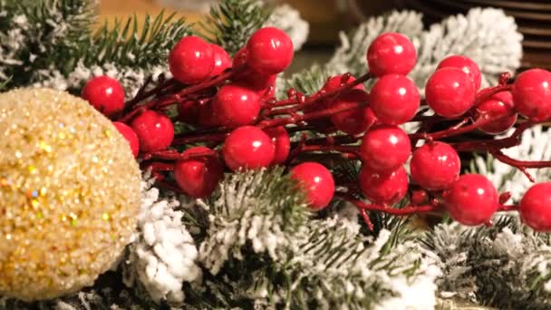 Decorazioni Anno Nuovo Bacche Rosse Sull Albero Natale Concetto Della — Video Stock
