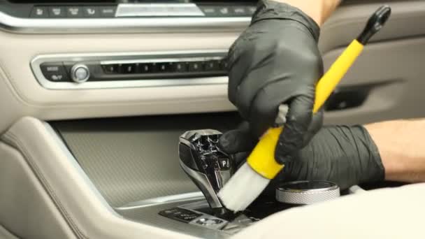 プロの高級車の洗浄 各種洗剤 輝くために車のクリーニング 4Kビデオ — ストック動画