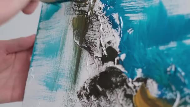 Mano Los Artistas Crea Una Pintura Abstracta Sobre Lienzo Con — Vídeos de Stock