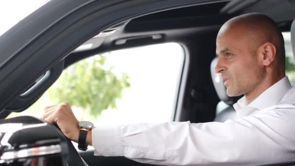 Bald Businessman White Shirt Sitting Expensive Luxury Car Expectation Test — 图库视频影像